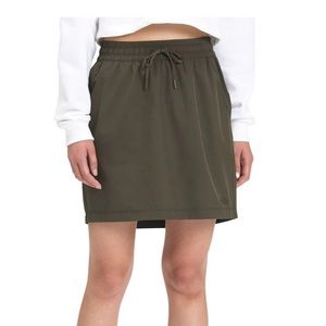 North Face Never Stop Wearing Skirt size XS NWT